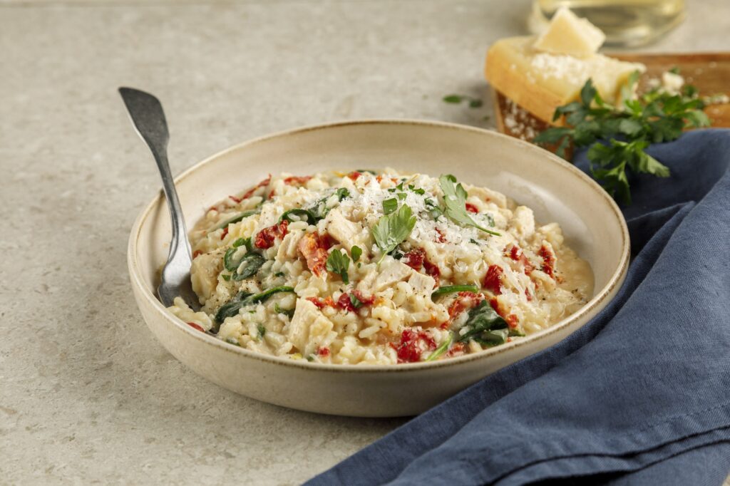Risotto à la Toscane au dindon, tomates séchées et épinards